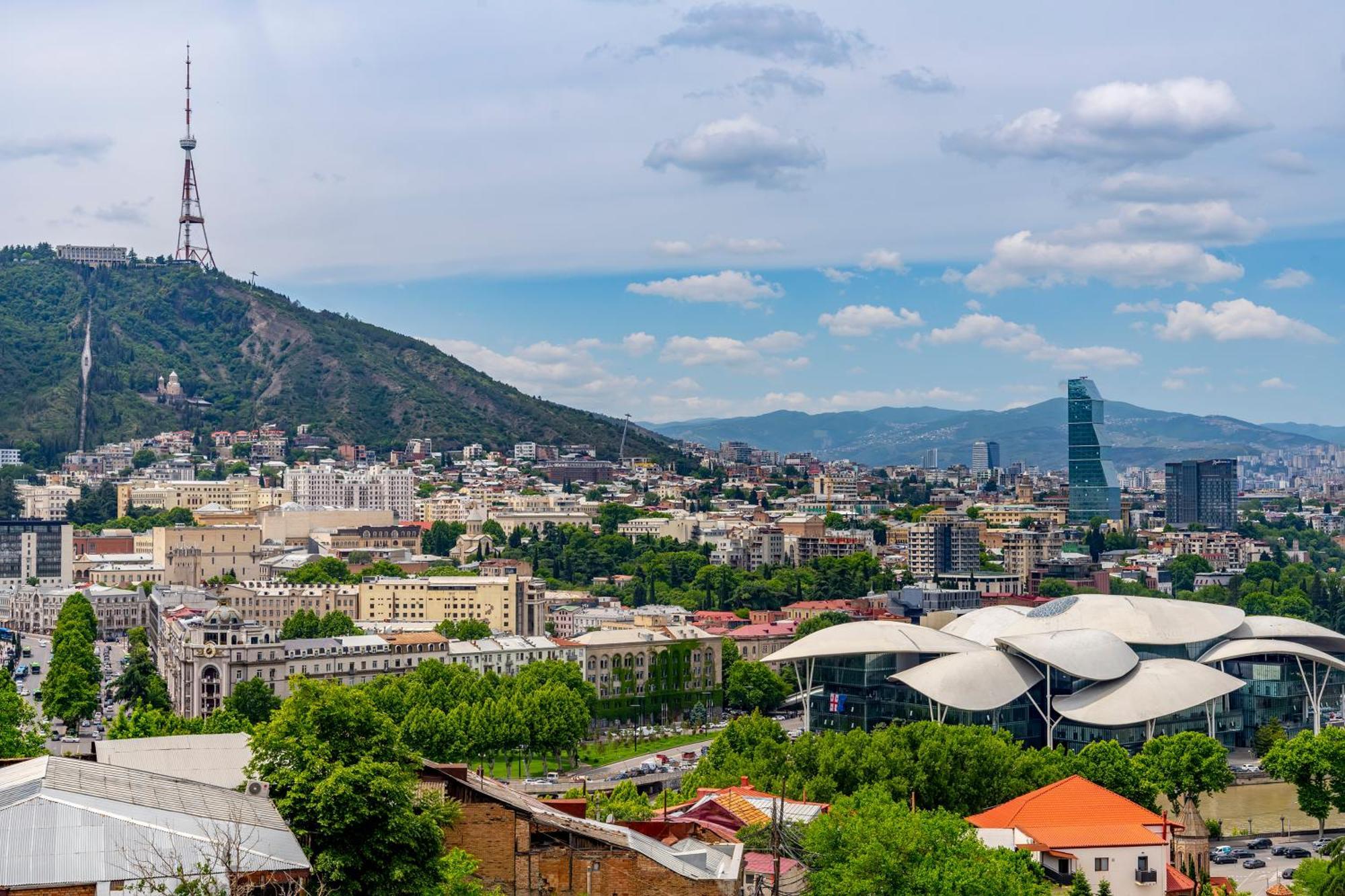 Iris Hotel Tbilisi Exterior photo